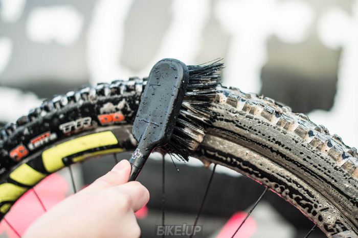 Щітка Muc-Off Tyre & Cassette Brush