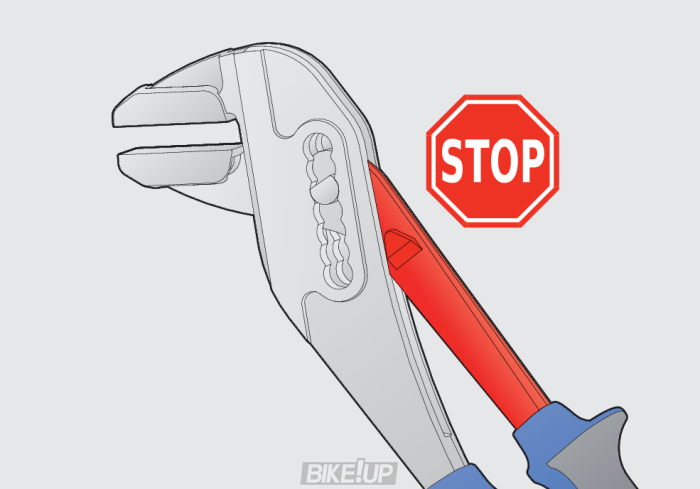 Клещи переставные с коробчатым шарниром с параллельными губками 240