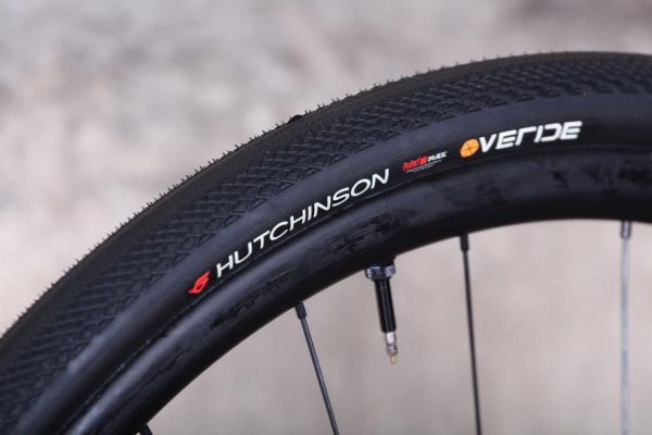 Покришка Hutchinson OVERIDE 700X38 TS TT